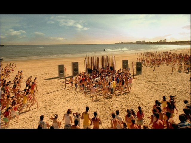 Claro – Acá hay verano